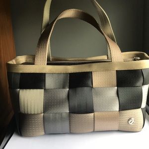 Mercedes-Benz Harvey’s seatbelt bag